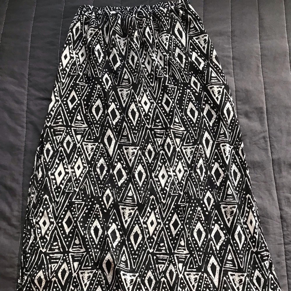 Forever 21 skirt with split on each side